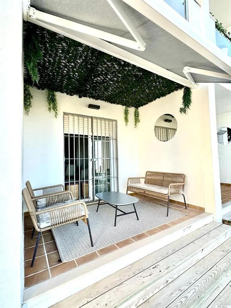 Small Oasis P&O Serviced Apartments Manilva Spanje
