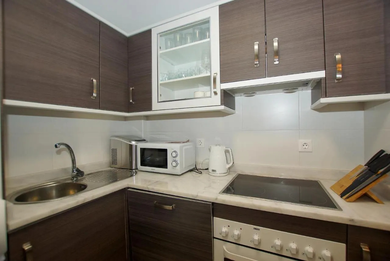 Small Oasis P&O Serviced Apartments マニルバ スペイン