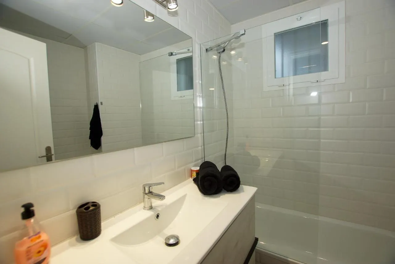 Small Oasis P&O Serviced Apartments マニルバ