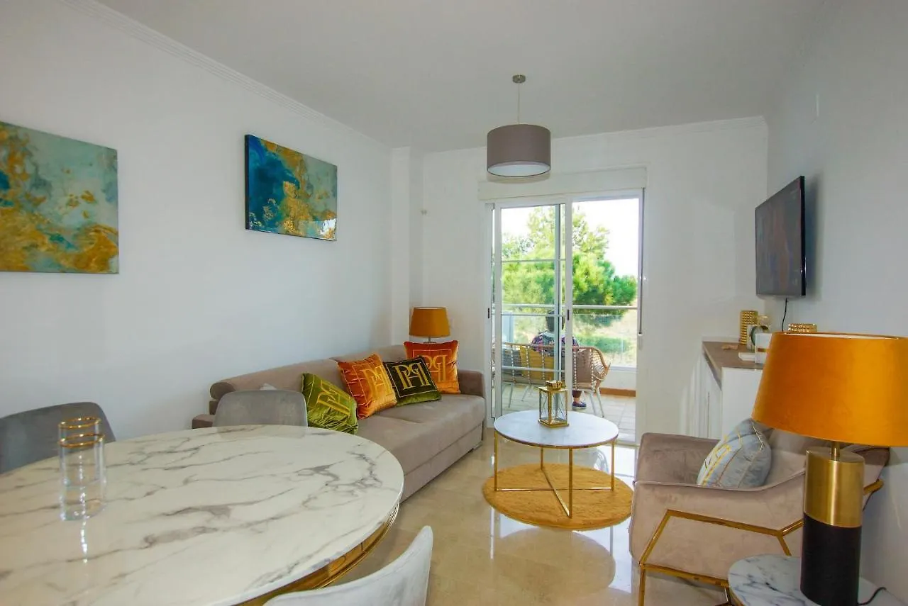 Small Oasis P&O Serviced Apartments マニルバ