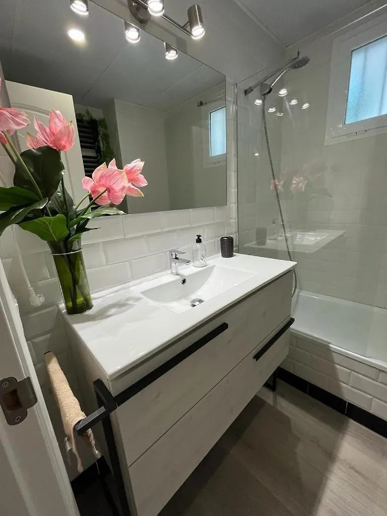 Small Oasis P&O Serviced Apartments マニルバ