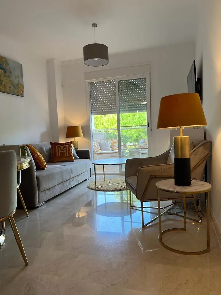 Small Oasis P&O Serviced Apartments マニルバ