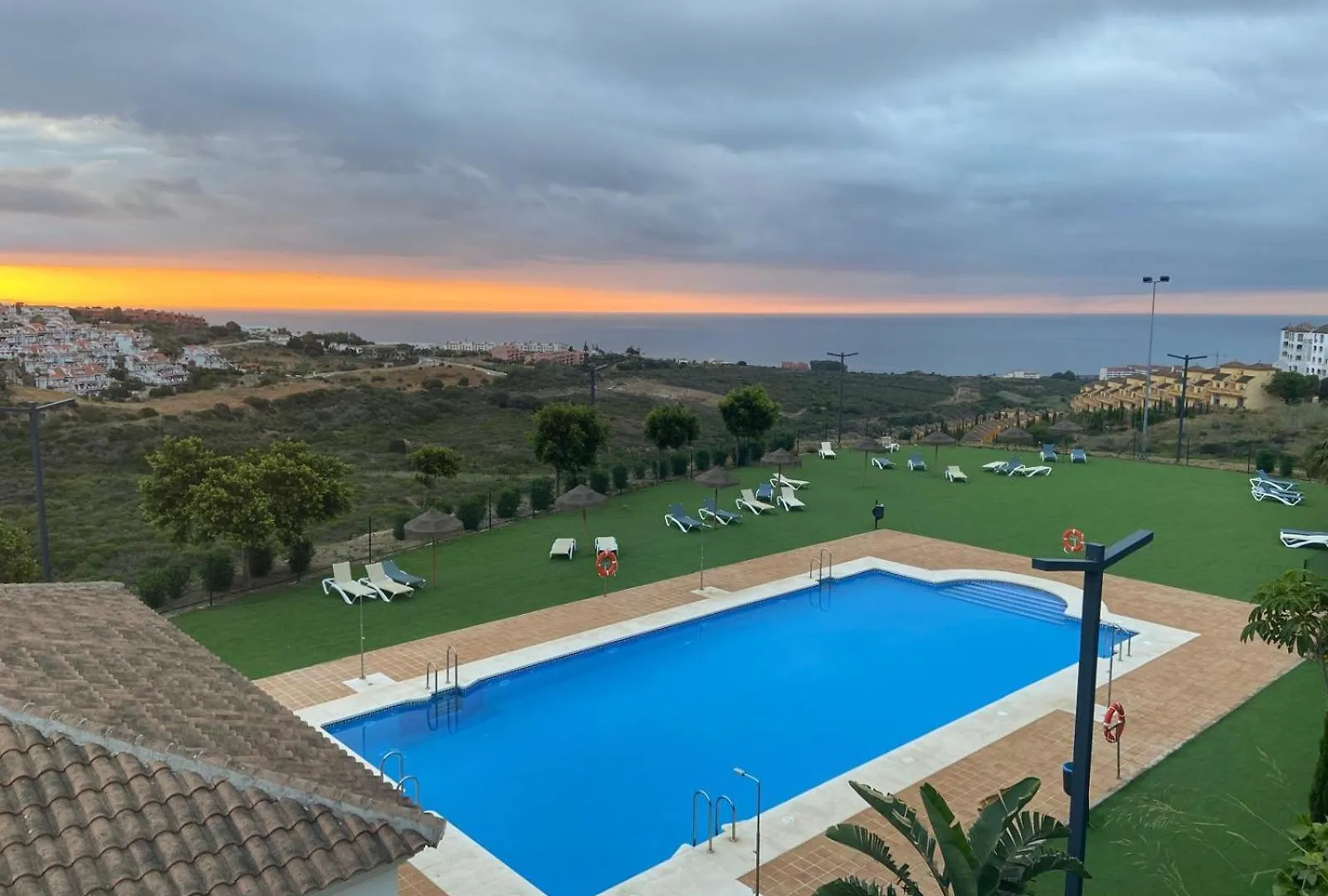 Small Oasis P&O Serviced Apartments Manilva Spain